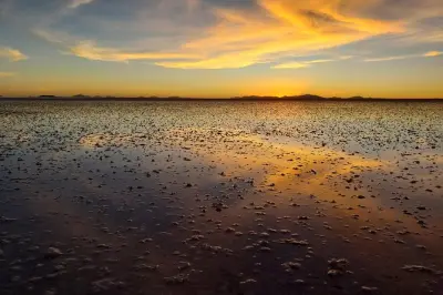 3-tägige Tour Salar de Uyuni: Salzflächen, Lagunen und Geysire