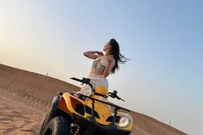 Découvrez l’adrénaline du dune bashing dans les dunes rouges de dubaï, pilotez un quad, testez le sandboard et profitez d’un dîner bbq avec spectacles. prise en charge à l’hôtel incluse.
