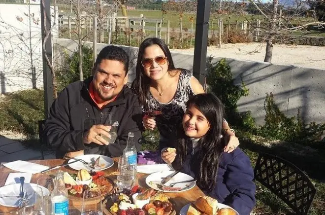 Martinborough Wine Tour: Tastings & Lunch from Wellington