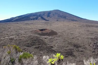 Wanderung Piton de la Fournaise Vulkan: Aktiver Krater mit Guide