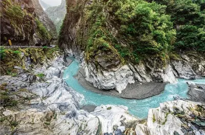 Taroko Gorge & Qingshui Cliffs tour: Marble landscapes