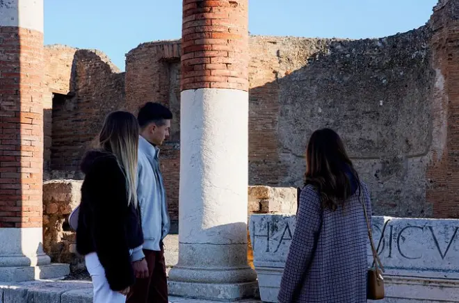 Pompeii Skip-the-Line Tour with Archeologist Guide