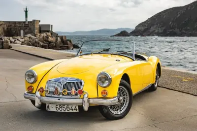 Carro clássico em A Coruña: Torre de Hércules e Monte San Pedro