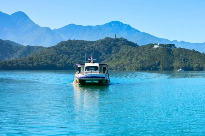 Sun Moon Lake Privattour ab Taipei: Bootsfahrt & Tempel
