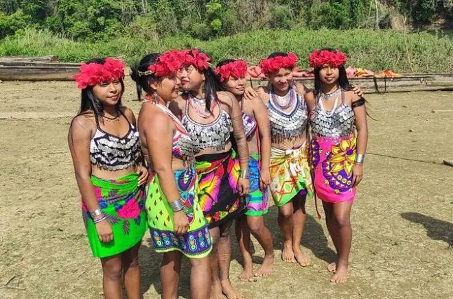 Rio Chagres e vila Emberá: Passeio de canoa artesanal