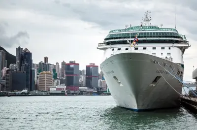Tour privato Hong Kong dal porto crociere: Victoria Peak e mercati