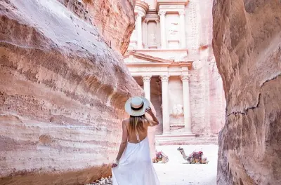 Trasferimento privato da Petra ad Aqaba: Viaggio senza stress