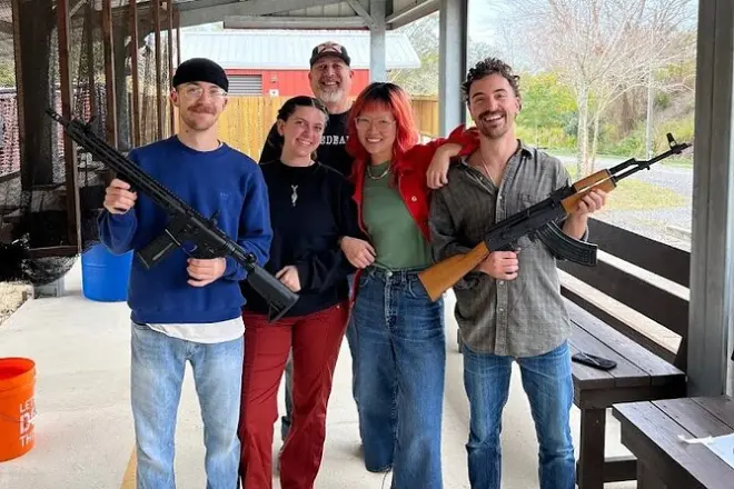 Moderne Schusswaffen in Florida schießen: Glock, AR-15 & AK-47