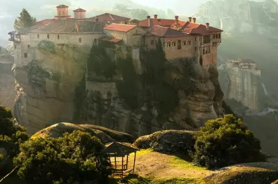 Rochers de Meteora depuis Volos : Site classé UNESCO