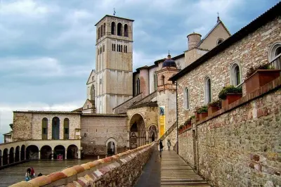 Assise et Spello : Visite à pied des fresques et villages perchés