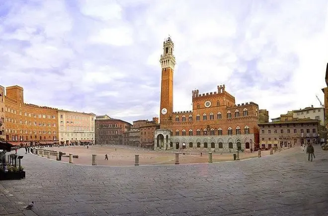 2 Hour Siena Private Guided Walking Tour: Learn about the famous Siena palio