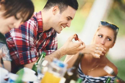 Start your st thomas day with a local guide, hands-on rum cocktails, and a walking lunch of caribbean classics—includes all tastings and city stories.