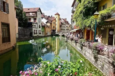 Tour privato a piedi del centro storico di Annecy