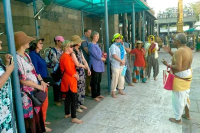 Erlebe mylapore in chennai bei einem geführten spaziergang mit tempelritualen, jain- und katholischem erbe sowie einer pause für den berühmten filterkaffee. mit lokalem guide.