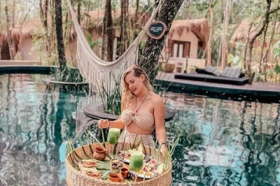 Starte deinen tag am cenote dos ojos mit frühstück im pool, geführter meditation im maya-temazcal und entspannter zeit am pool. inklusive willkommensdrink & chefkoch-menü.