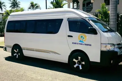 Privater Transfer von Denarau zum Flughafen Nadi: 30 Minuten