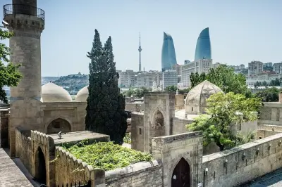 Tour di 3 giorni a Baku: Città vecchia, Gobustan, templi del fuoco