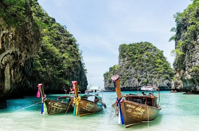 Krabi quatro ilhas com snorkel em Chicken Island e praia de Railay