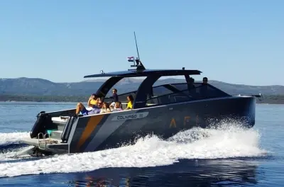 Private boat tour Adriatic: Secluded coves from Hvar, Brač, Split