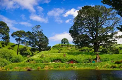 Hobbiton et Rotorua au départ d’Auckland, petits groupes, repas