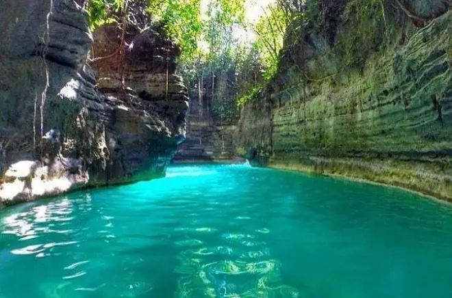 Oeste da Geórgia: Cavernas, cânions e cachoeiras desde Tbilisi