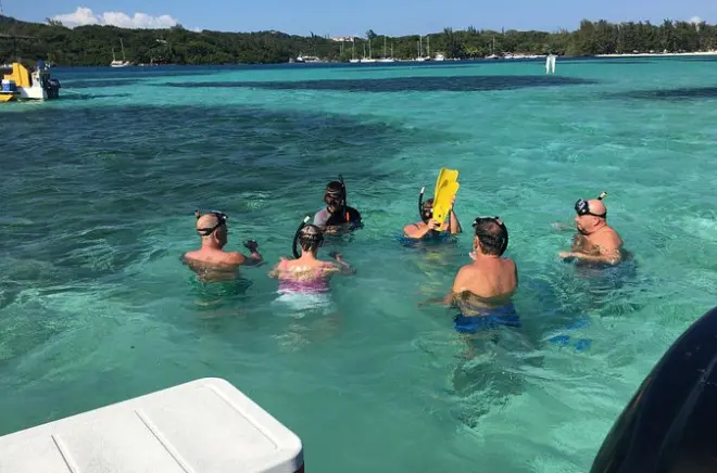 Snorkeling a Roatan con eco-park e due soste sulla barriera corallina