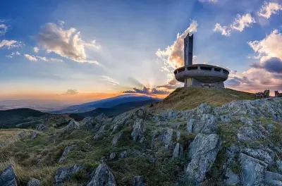 Buzludzha ab Sofia: Entdeckung kommunistischer Denkmäler
