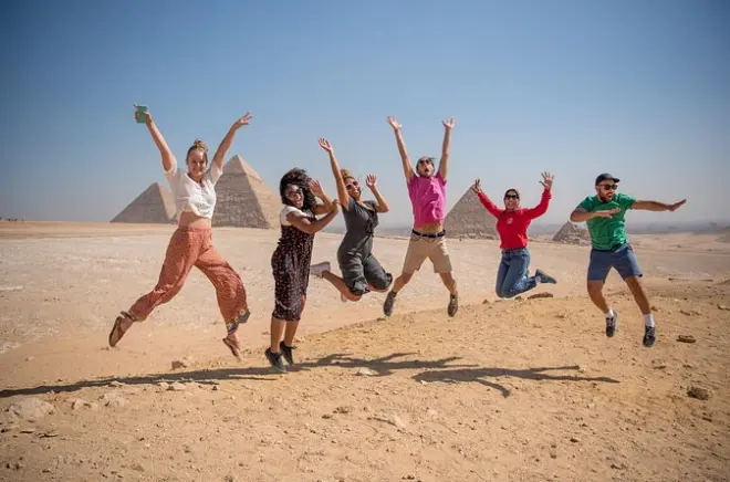 Tour privado matinal às pirâmides de Gizé saindo do Cairo
