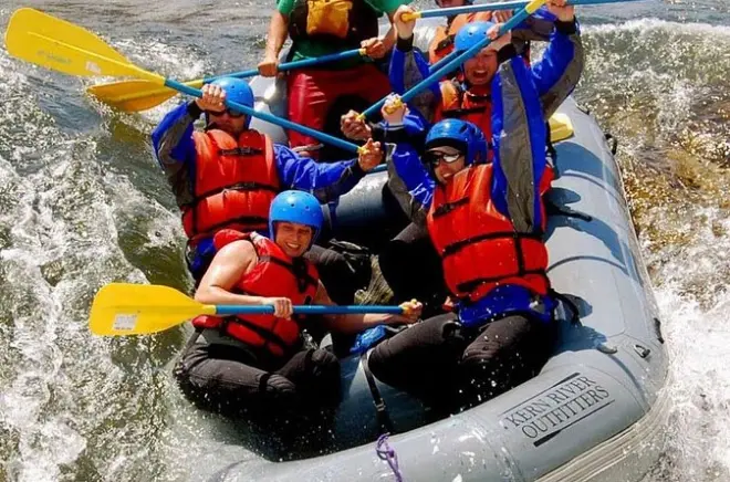 Rafting à Kitulgala depuis Nuwara Eliya avec transfert vers Colombo