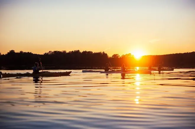Stockholm Archipelago Kayaking: Sunset paddle with fika