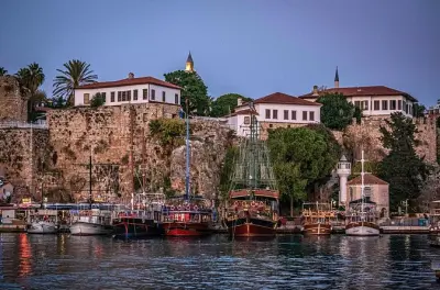 Tour em Antalya com cachoeiras Düden e passeio de barco