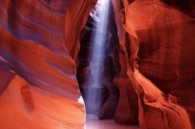 Upper Antelope Canyon visite guidée : Rayons de lumière à 10h30