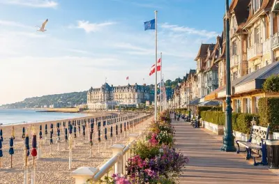 Honfleur & Deauville shore excursion: Guided walks, free time
