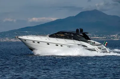 Capri Yacht Tour: Blaue Grotte, Meeresgrotten & Schnorcheln