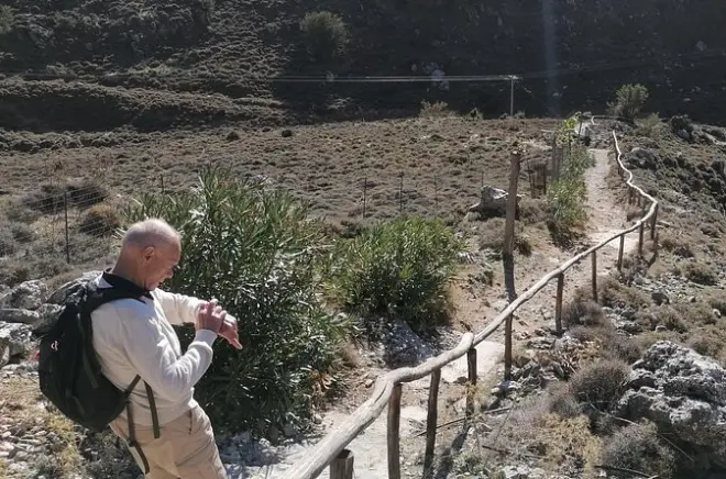 Private Wanderung Imbros-Schlucht Kreta mit Steinbogen & Komitades