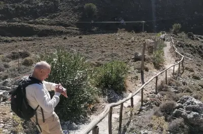 Desfiladeiro de Imbros em Creta com Arco de Pedra e Komitades
