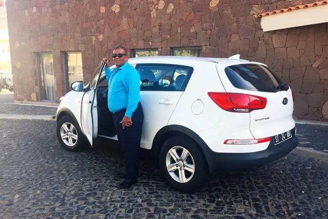 Praia Airport Transfer: Private Pickup to Your Hotel