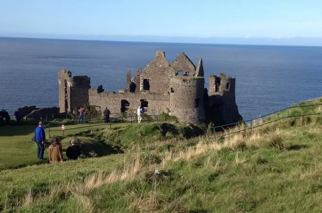 Private Tour Belfast: Giant's Causeway, Burgen & Game of Thrones
