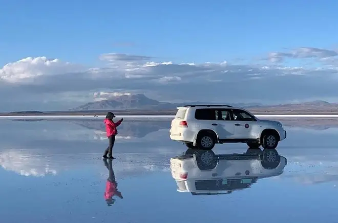 Sonnenuntergang und Sterne beobachten auf den Uyuni Salzebenen