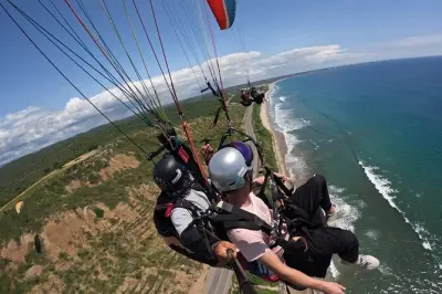 Parapente en Montañita: Vuelos tándem sobre el mar