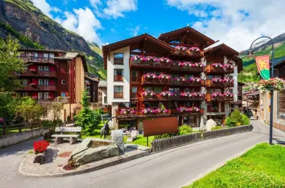 Interlaken photo tour with a local guide: Hidden gems & landmarks