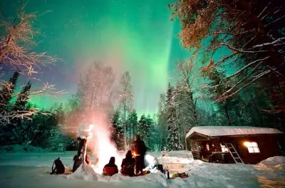Nordlichter-Tour in Rovaniemi: Privates Ferienhaus & Lagerfeuer