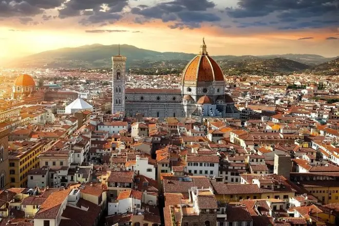 Pisa e Florença em um dia saindo de Livorno: Tour privado de minivan