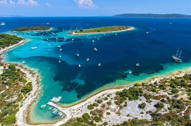 Snorkeling from Trogir: Private Islands & Blue Lagoon