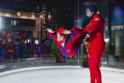 Indoor skydiving a Minneapolis: 2 voli con istruttore