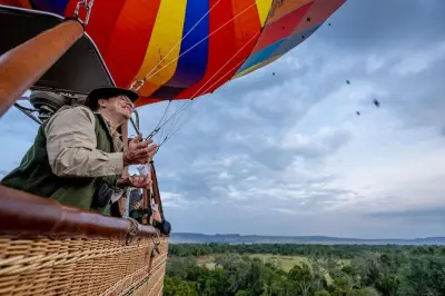 Sonnenaufgang über Masai Mara bei Heißluftballon-Safari erleben