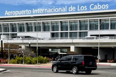 Privater SUV-Transfer vom Flughafen Cabo zu Los Cabos Resorts