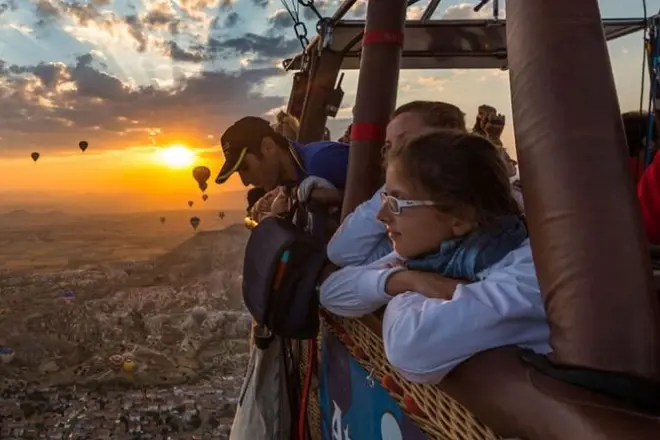 Heißluftballonfahrt in Kappadokien: Morgendlicher Flug