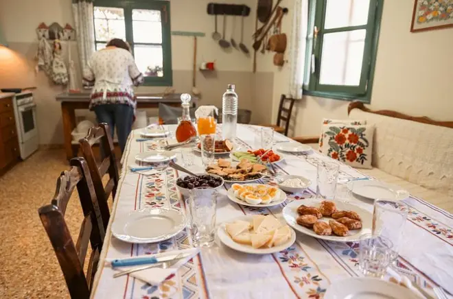 Naxos Weinprobe und Käseherstellung in kleiner Gruppe auf Bauernhof