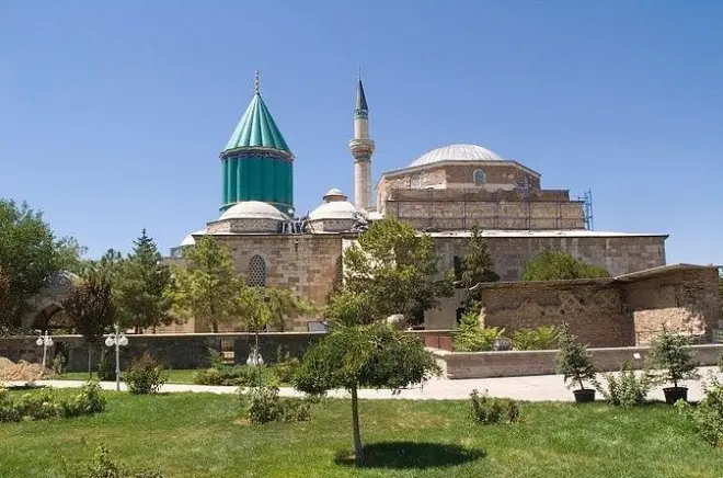 Konya Tagesausflug ab Kappadokien: Mevlana Museum und Karawanserei